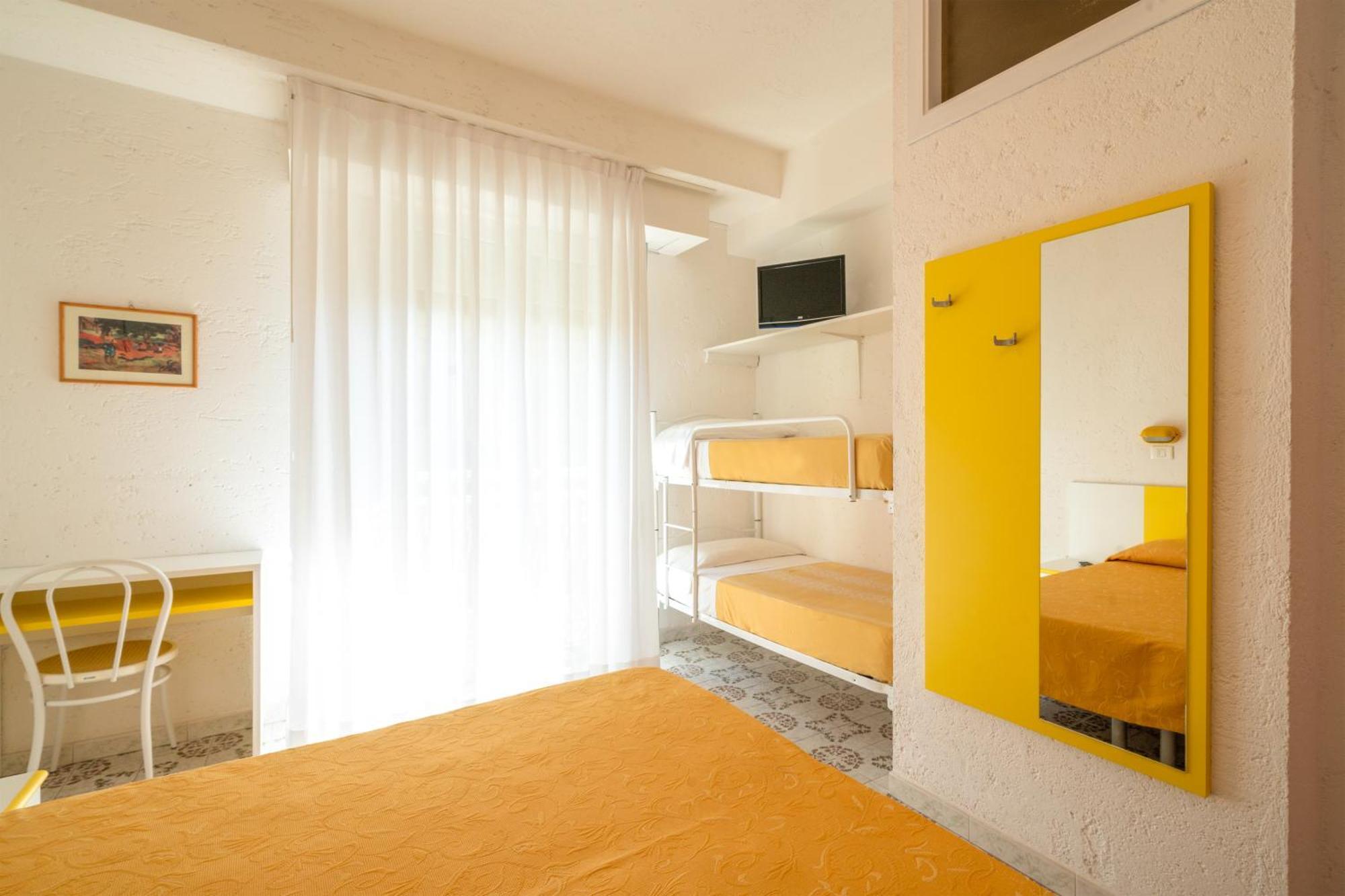 Hotel Marconi Cattolica Exteriör bild
