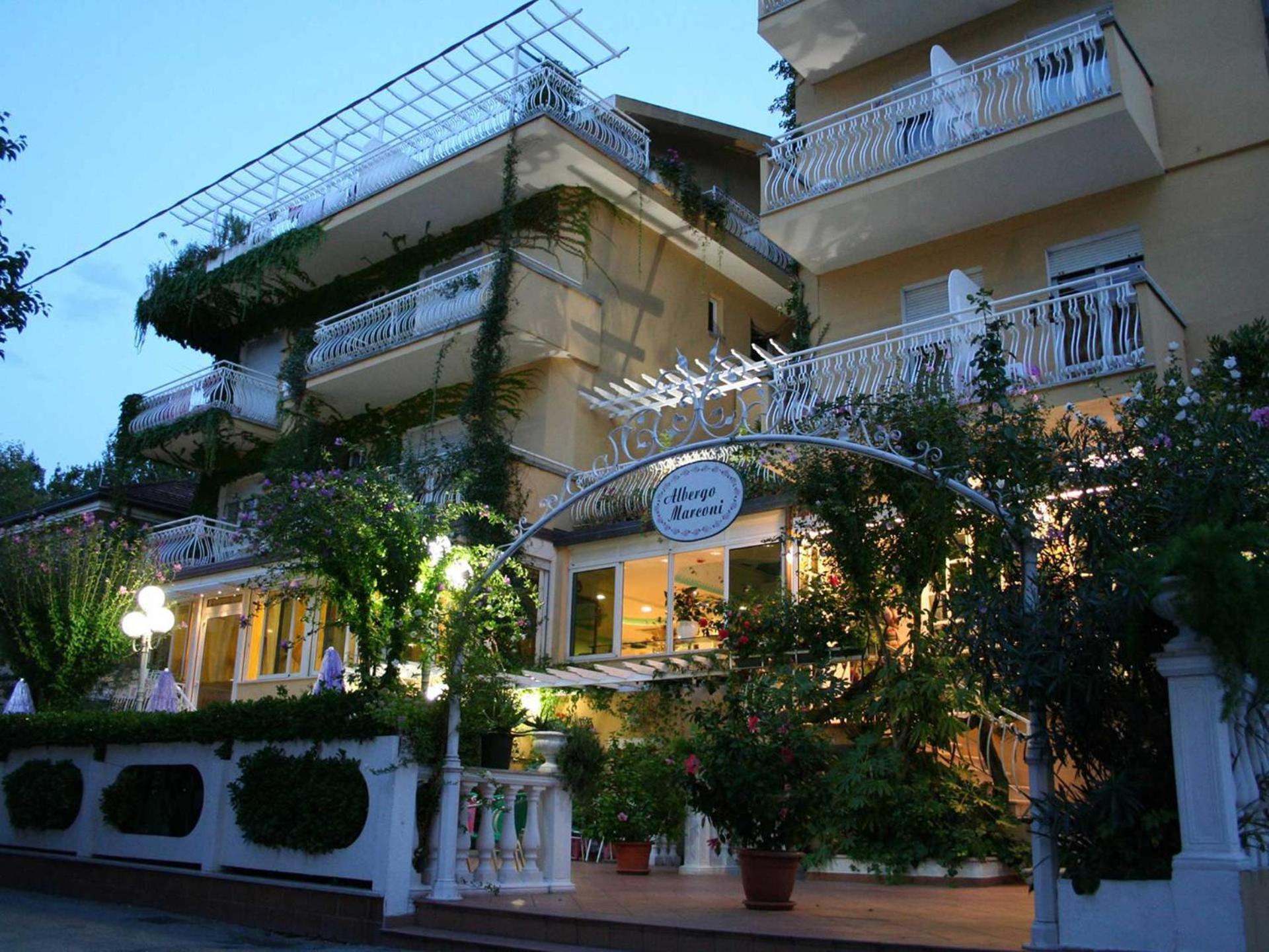 Hotel Marconi Cattolica Exteriör bild
